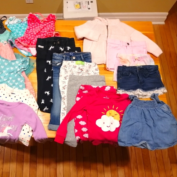 Girls bundle - Picture 2 of 2